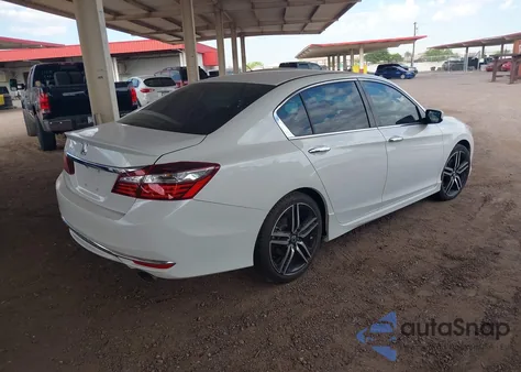 2017 Honda Accord Sport z USA, uszkodzony, nr VIN 1HGCR2F59HA046726